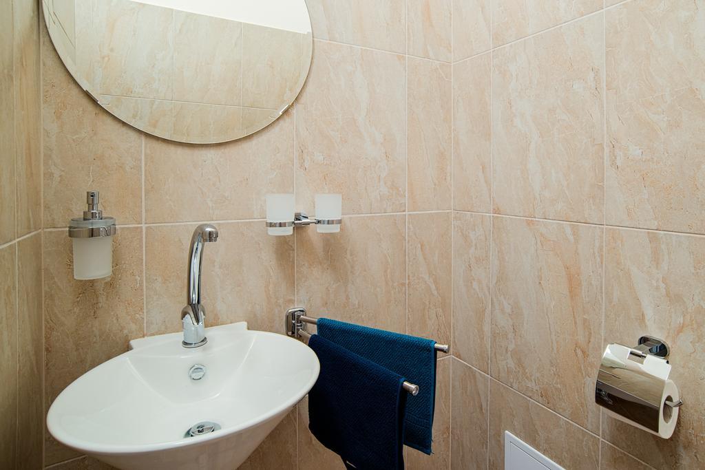 פראג Apartment Gesse Brezinova מראה חיצוני תמונה
